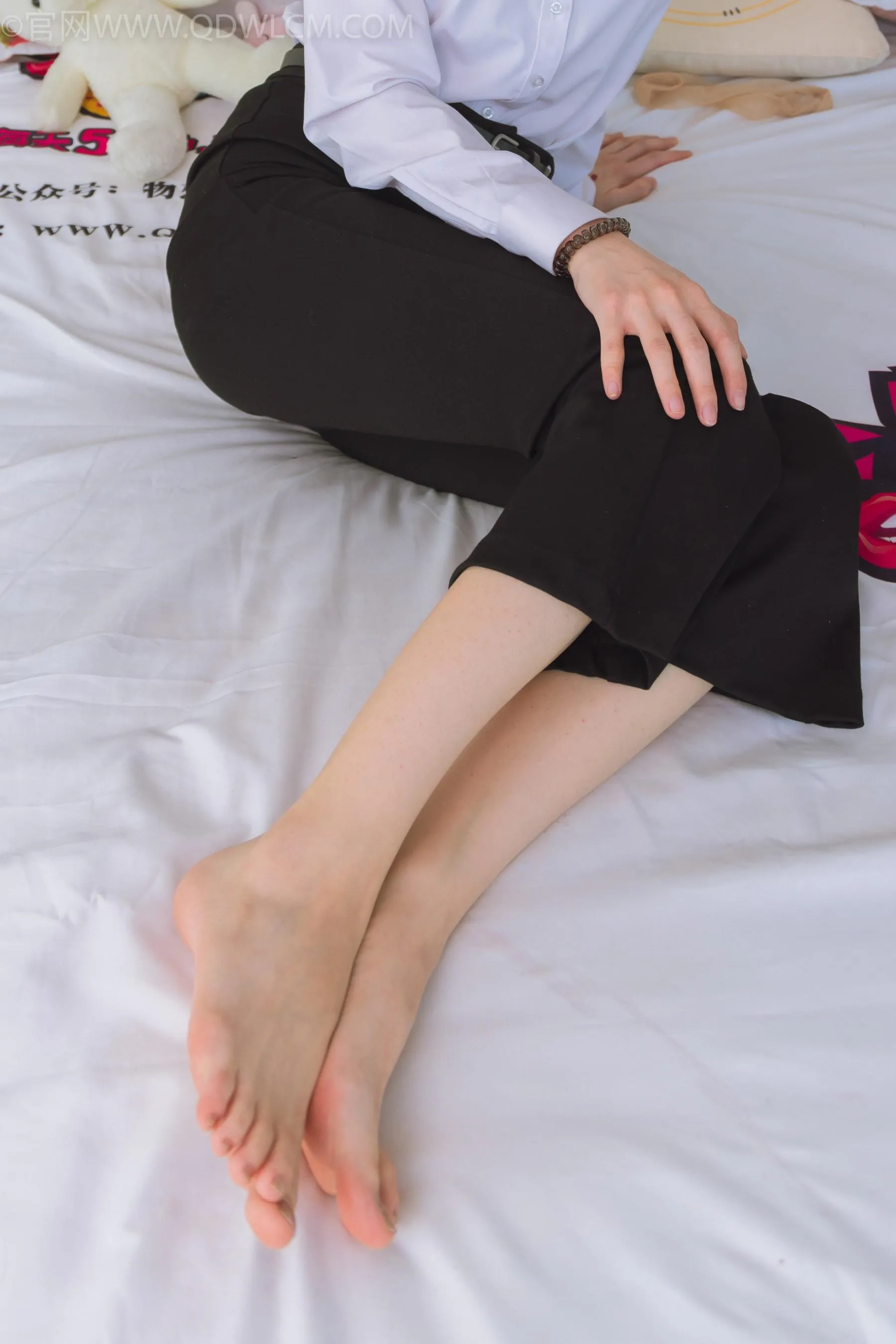 物恋传媒 NO.1503 康康-冷色月光 [151P]插图2